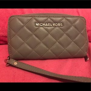 Michael Kors wallet and wristlet